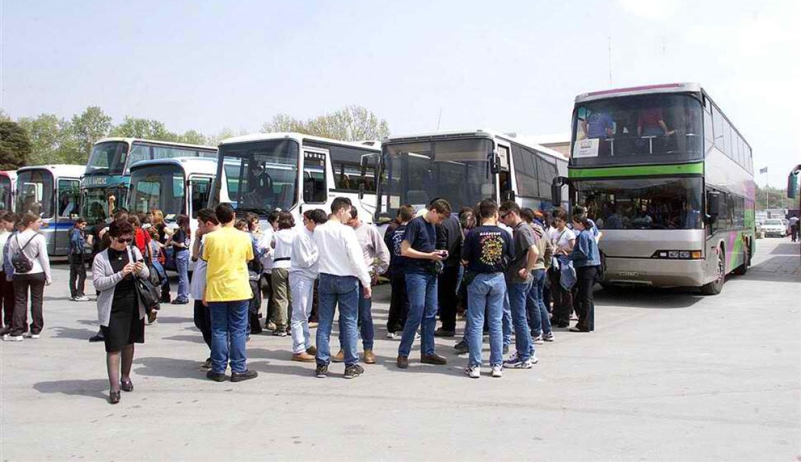 Συνάντηση Περιφερειάρχη με Πρόεδρο ΚΤΕΛ για μαθητικά δρομολόγια